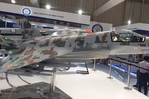 Mô hình máy bay AMCA.