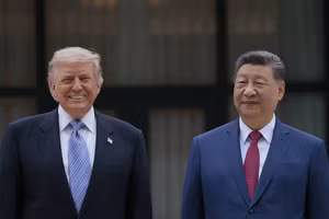 Tổng thống Mỹ Donald Trump (trái) và Chủ tịch Trung Quốc Tập Cận Bình.