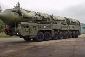 Quân đội Nga diễn tập với tổ hợp hạt nhân RS-24 Yars