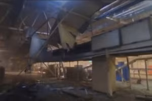 Nga tấn công phá hủy khu công nghiệp ở thành phố Trostyanets thuộc Sumy.