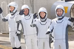 Bốn phi hành gia sẽ trở về từ Trạm Vũ trụ Quốc tế sớm hơn dự kiến hơn 1 tháng do một thành viên gặp vấn đề về sức khỏe.