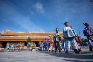 Chương trình tái hiện Lễ Thiết triều Tết Nguyên đán của triều Nguyễn xưa tại TP Huế sáng 11/2 (nhằm 24 tháng Chạp năm Ất Tỵ).