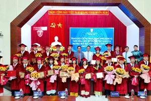 Đại học Huế có 21 nhà giáo và 1 giảng viên thỉnh giảng được công nhận đạt tiêu chuẩn chức danh Phó Giáo sư năm 2024. (Ảnh: Đại Dương)