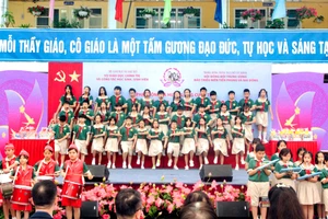 Lễ phát động và hưởng ứng cuộc thi "Bác Hồ với thiếu nhi - Thiếu nhi với Bác Hồ" năm học 2024 – 2025 tại Thành phố Huế. (Ảnh: H.Vĩnh)