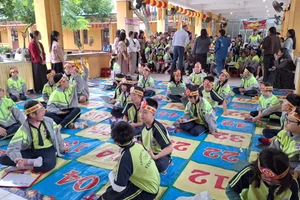 Cuộc thi “Tìm kiếm tài năng Tiếng Anh” tổ chức tại Trường tiểu học Vĩnh Ninh.