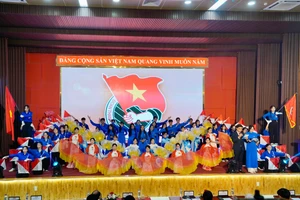 Lễ kỷ niệm 95 năm Ngày thành lập Đoàn tại Trường ĐH Y Dược Huế. (Ảnh: Thu Mai)