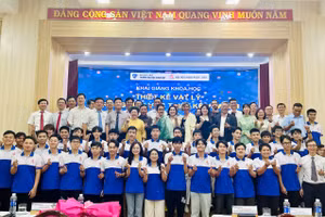 Khai giảng khóa học “Thiết kế vật lí trong lĩnh vực thiết kế vi mạch” tại Trường ĐH Khoa học Huế dưới sự giúp sức của Hội Hữu nghị Pháp - Việt.