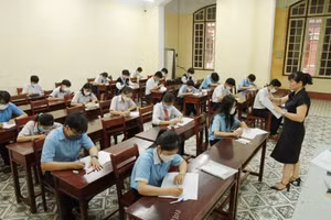 Thi tuyển vào lớp 10 tại các trường TP Huế.