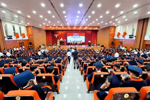 Lễ bế giảng và trao bằng tốt nghiệp của Trường Đại học Khoa học, Đại học Huế ngày 5/7. (Ảnh: Đại Dương)