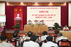 Kỳ họp thứ 10, HĐND TP Huế khóa VIII thông qua Nghị quyết về ứng trước ngân sách thành phố để triển khai các dự án đầu tư các khu tái định cư phục vụ Dự án đường sắt tốc độ cao.