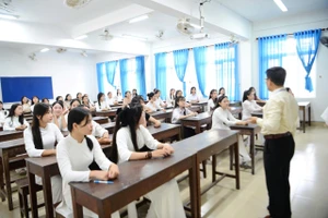 Khai mạc Kỳ thi Đánh giá năng lực các môn năng khiếu Khối M và Khối N đợt bổ sung 2025 tại Trường Đại học Sư phạm, Đại học Huế. (Ảnh: Huy Lê)