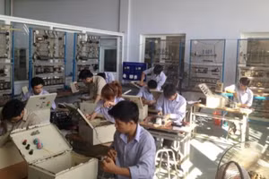 Đào tạo nghề cho học sinh, sinh viên tại Trường Cao đẳng Công nghiệp Huế.