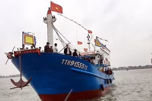 Mô hình vận động Nhân dân đầu tư đóng mới, cải hoán tàu thuyền công suất lớn để bám biển, giảm nghèo tại huyện Phú Vang (cũ), TP Huế.
