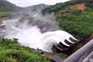 Thủy điện Bình Điền (TP Huế) sẽ điều tiết nước tăng dần từ 15h chiều 12/11.