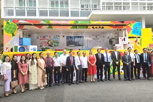 Dự án “Chuyến xe hướng nghiệp” của Chính phủ Đức đã triển khai chương trình tại Trường Đại học Y - Dược, Đại học Huế.