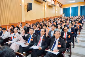 Đại hội đại biểu Đảng bộ Trường Đại học Y - Dược, Đại học Huế nhiệm kỳ 2025-2030 diễn ra trong 2 ngày 28,29/5. (Ảnh: Thu Mai)