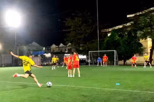 Khởi tranh giải bóng đá truyền thống đồng hương Hà Tĩnh tại TP Huế lần 3. 