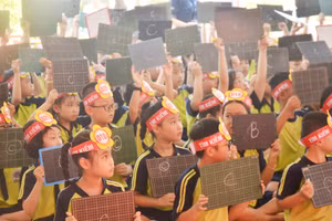 Cuộc thi “Tìm kiếm tài năng tiếng Anh” tại TP Huế. 