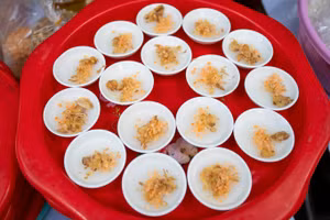 Món bánh bèo chén xứ Huế ngon miệng, lạ mắt tại chương trình "Huế - Kinh đô ẩm thực". (Ảnh: LHHH)