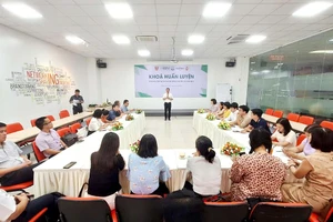 Khóa huấn luyện thực thi thương mại hóa sản phẩm khoa học và công nghệ cho các nhà khoa học, giảng viên tại Đại học Huế. (Ảnh: Đại Dương)