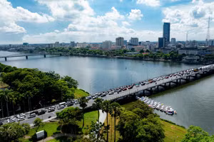 Thừa Thiên Huế khi lên thành phố trực thuộc trung ương sẽ có 2 quận Thuận Hóa, Phú Xuân ở bờ Nam và bờ Bắc sông Hương và 5 khu vực thành lập thêm phường thuộc 2 quận này. (Ảnh: Đình Hoàng)