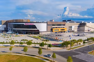 Trung tâm thương mại AEON MALL Huế với kinh phí đầu tư gần 4.000 tỷ đồng vừa ra mắt tại TP Huế. (Ảnh: N.H)