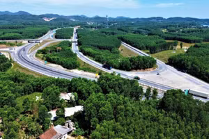 Hơn 6.400 tỷ đồng dự án đầu tư xây dựng mở rộng đường bộ cao tốc Bắc – Nam phía Đông đoạn Cam Lộ - La Sơn.