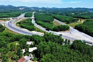 Hơn 6.400 tỷ đồng dự án đầu tư xây dựng mở rộng đường bộ cao tốc Bắc – Nam phía Đông đoạn Cam Lộ - La Sơn.