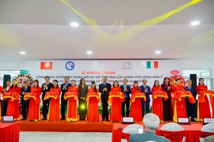 Lễ khánh thành Tòa nhà ODA Ý - công trình khám chữa bệnh kỹ thuật cao tại Bệnh viện Trường Đại học Y Dược Huế.