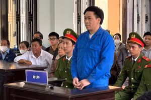 Phan Văn Phú tại phiên tòa xét xử.