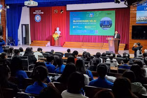 Chương trình về khai thác tiềm năng Blockchain, AI trong giáo dục tại Trường Đại học Sư phạm, Đại học Huế chiều 19/3. (Ảnh: Đại Dương)