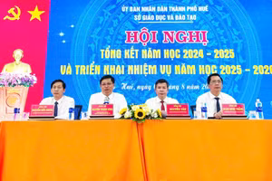 Hội nghị tổng kết năm học cũ và triển khai nhiệm vụ năm học mới ngành giáo dục TP Huế.