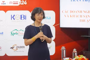 Lễ ký kết thỏa thuận hợp tác giữa Trường Đại học Phú Xuân và các doanh nghiệp trong lĩnh vực Du lịch - Khách sạn. (Ảnh: ĐHPX)