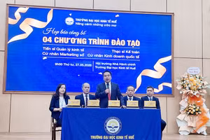 Trường ĐH Kinh tế Huế họp báo công bố 4 chương trình đào tạo mới.