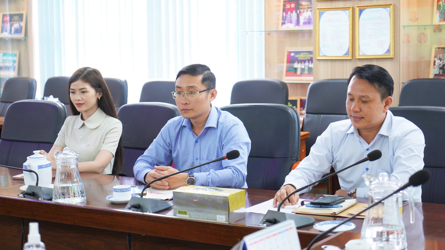 Đoàn công tác của Báo Giáo dục và Thời đại làm việc tại Trường Đại học Tây Đô. bao-dh-tay-do-3.jpg