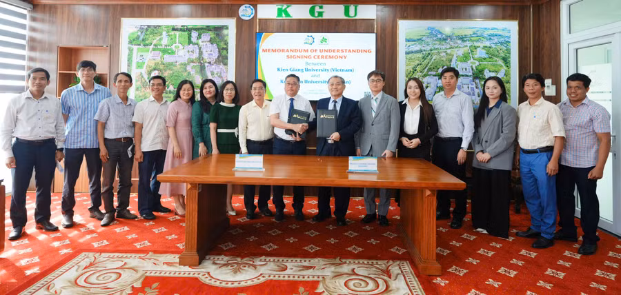 Trường Đại học Kiên Giang ký kết hợp tác toàn diện với Đại học Khoa học Kỹ thuật Côn Sơn.