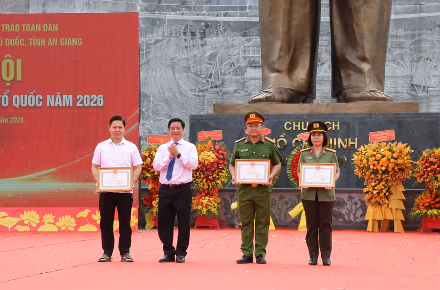 0-an-ninh-phu-quoc.jpg