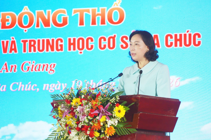 Bà Nguyễn Thị Minh Thúy, Phó Chủ tịch UBND tỉnh An Giang, phát biểu tại buổi lễ. Ảnh: Yến Phương.