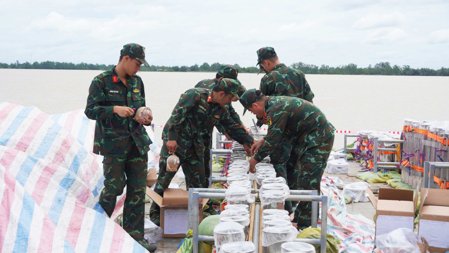 Cần Thơ có 3 điểm bắn pháo hoa chào mừng Quốc khánh. (Ảnh: Yến Phương) phao-hoa-21.jpg