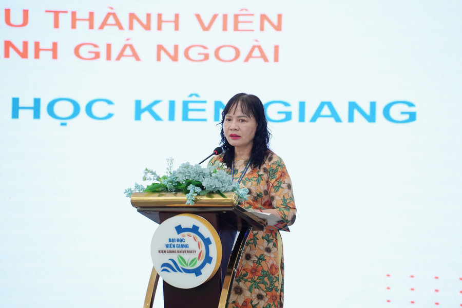 PGS.TS Đỗ Hạnh Nga phát biểu tại buổi khai mạc. khao-sat-chinh-thuc-0.jpg