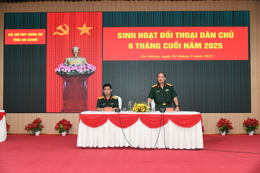 Hội nghị đối thoại dân chủ 6 tháng cuối năm 2025. (Ảnh: Phương Vũ)