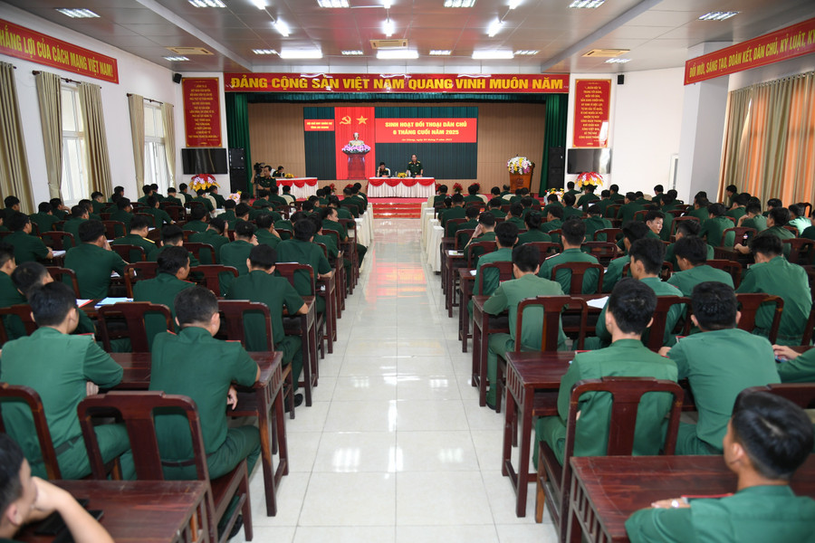 Quang cảnh buổi đối thoại. (Ảnh: Phương Vũ) doi-thoai-ag-0.jpg