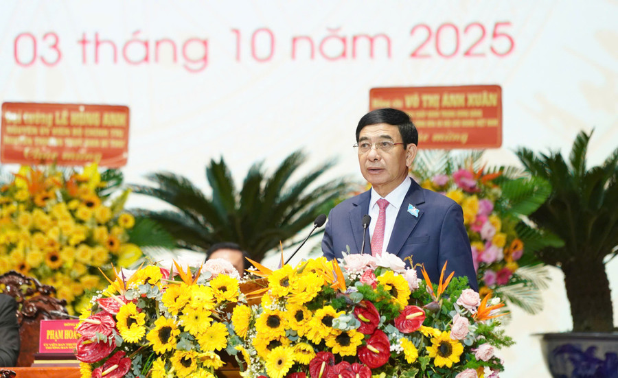 Đại tướng Phan Văn Giang, Ủy viên Bộ Chính trị, Phó Bí thư Quân ủy Trung ương, Bộ trưởng Bộ Quốc phòng phát biểu chỉ đạo Đại hội.