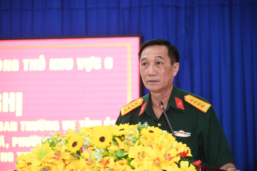 Đại tá Cao Minh Tâm phát biểu chỉ đạo Hội nghị. Ảnh: Phương Vũ. bi-thu-ag.jpg