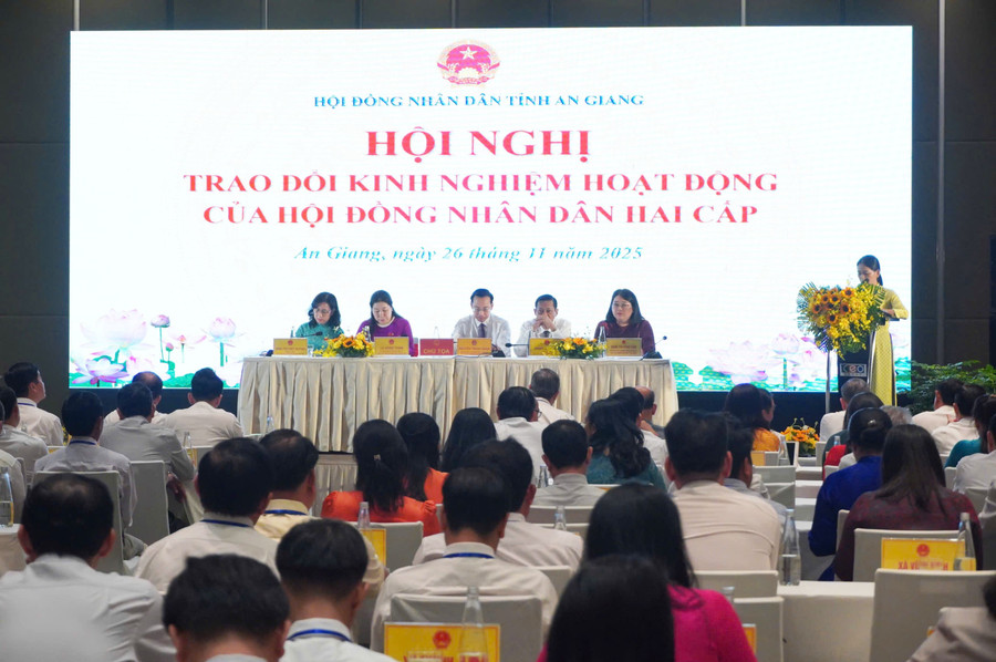 Hội nghị Trao đổi kinh nghiệm hoạt động của HĐND hai cấp tỉnh An Giang. 