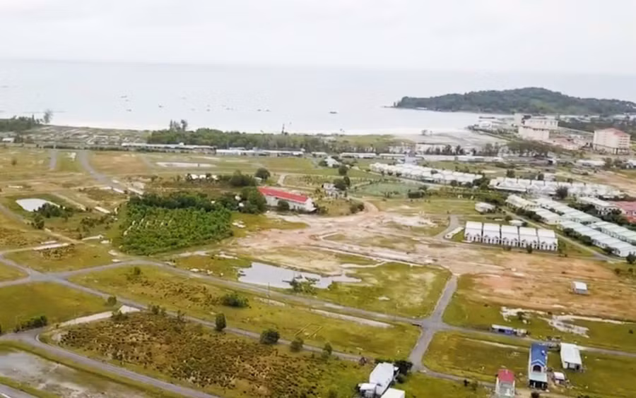 Khu tái định cư Suối Lớn, đặc khu Phú Quốc (An Giang) nhìn từ trên cao.
