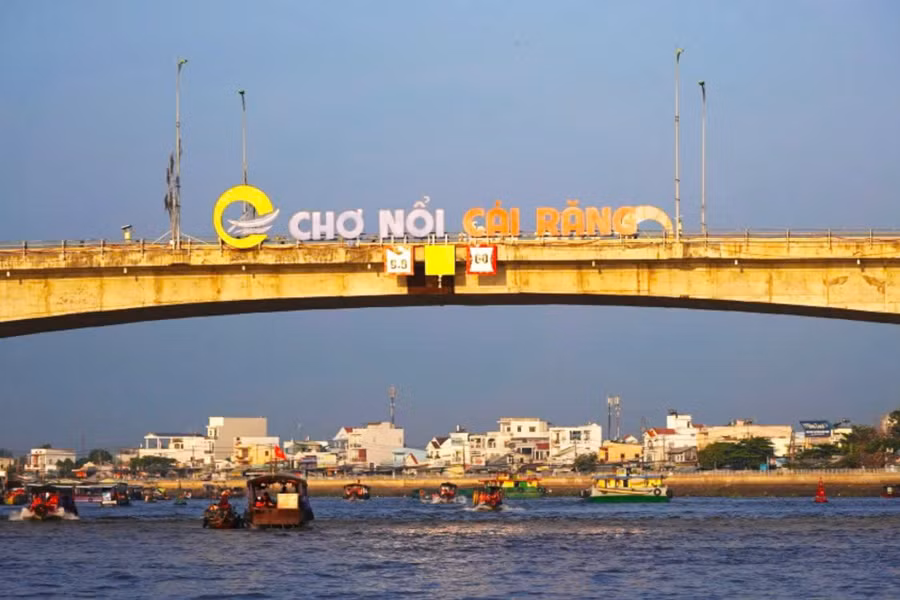 Chợ nổi Cái Răng, một địa điểm du lịch đặc trưng của TP Cần Thơ. Ảnh: Yến Phương