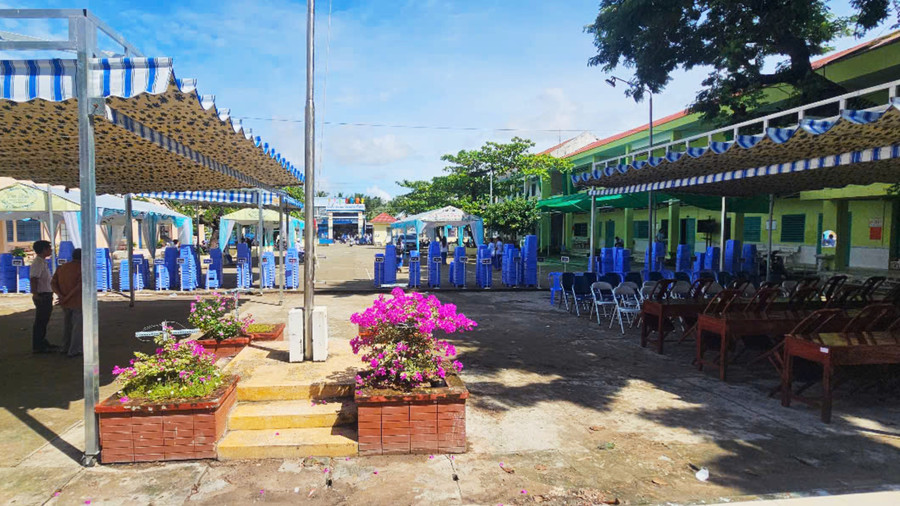 Sẵn sàng cho lễ Khai giảng năm học mới. tinh-bien.jpg
