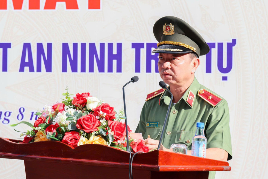Thiếu tướng Huỳnh Việt Hòa, Giám đốc Công an TP Cần Thơ phát biểu tại buổi lễ. to-198-2.jpg