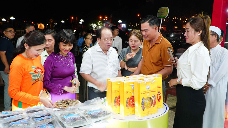 Quang cảnh Ngày hội.